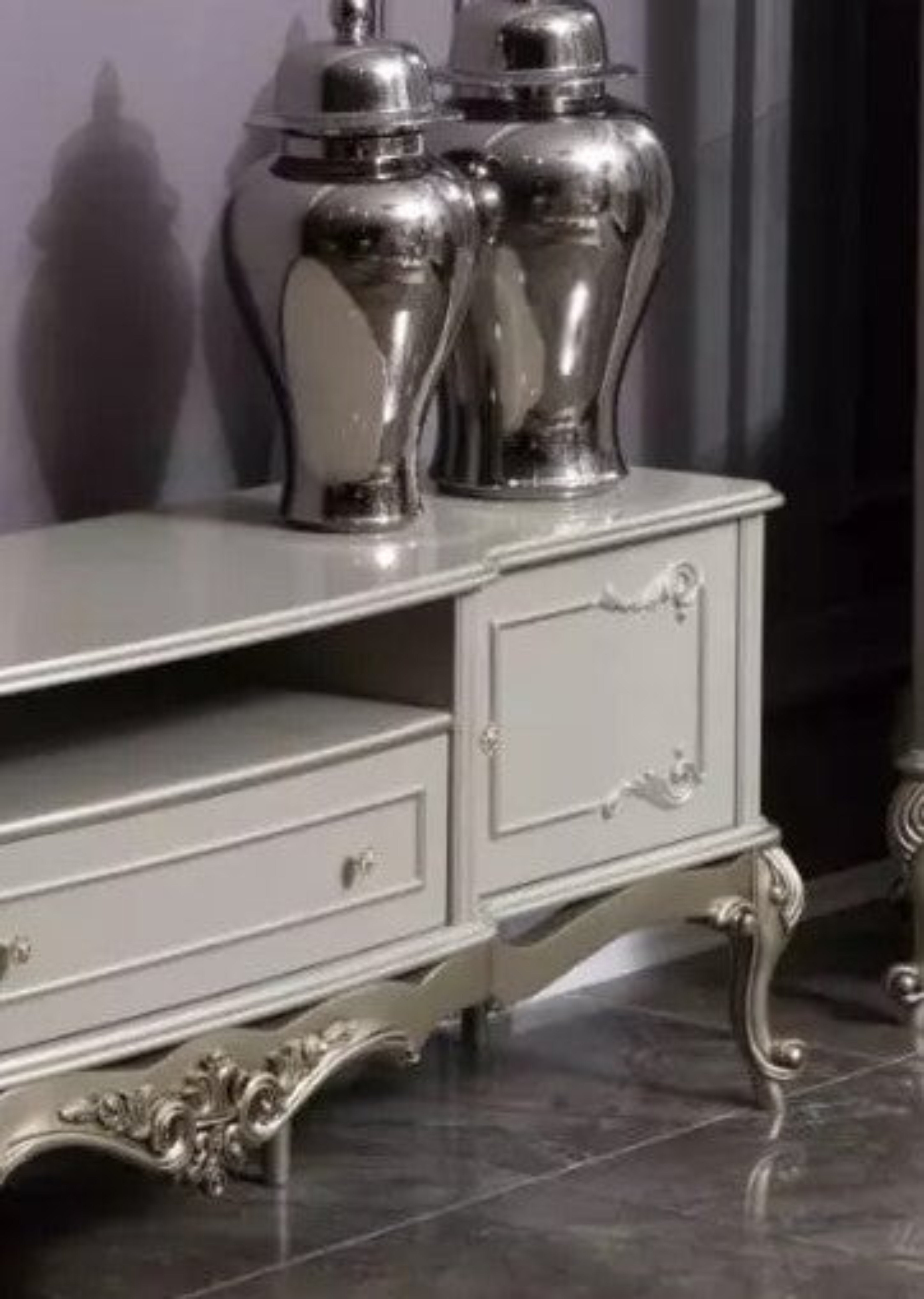 Urban Chic TV Cabinet - Kelebek.in