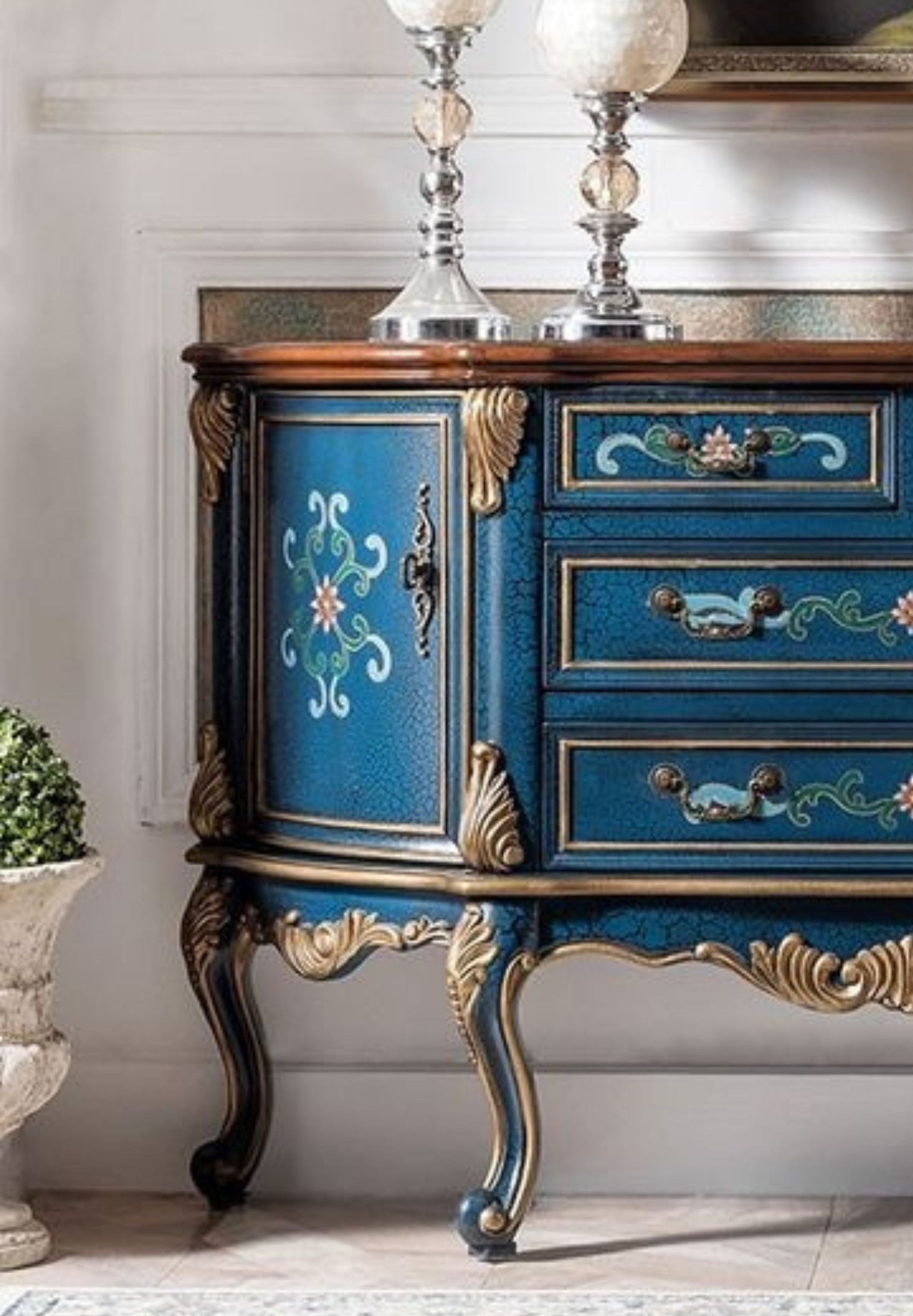 Elegant Chest of Drawers - Kelebek.in
