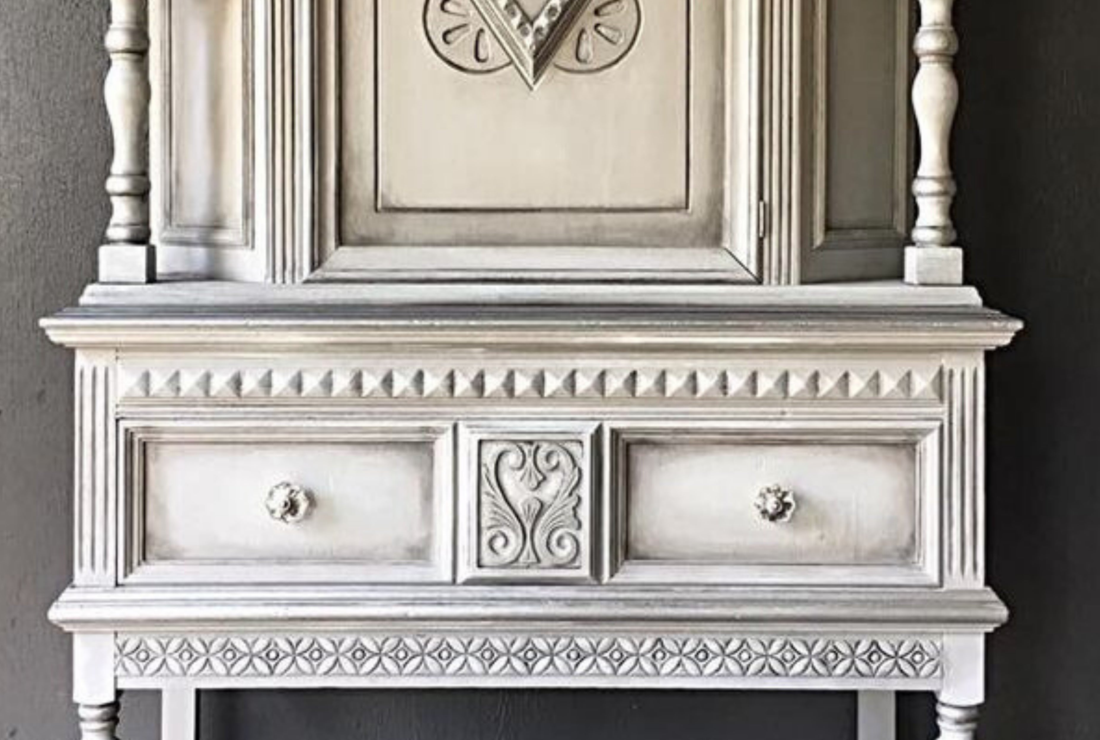 Cocktail Cave Bar Cabinet - Kelebek.in