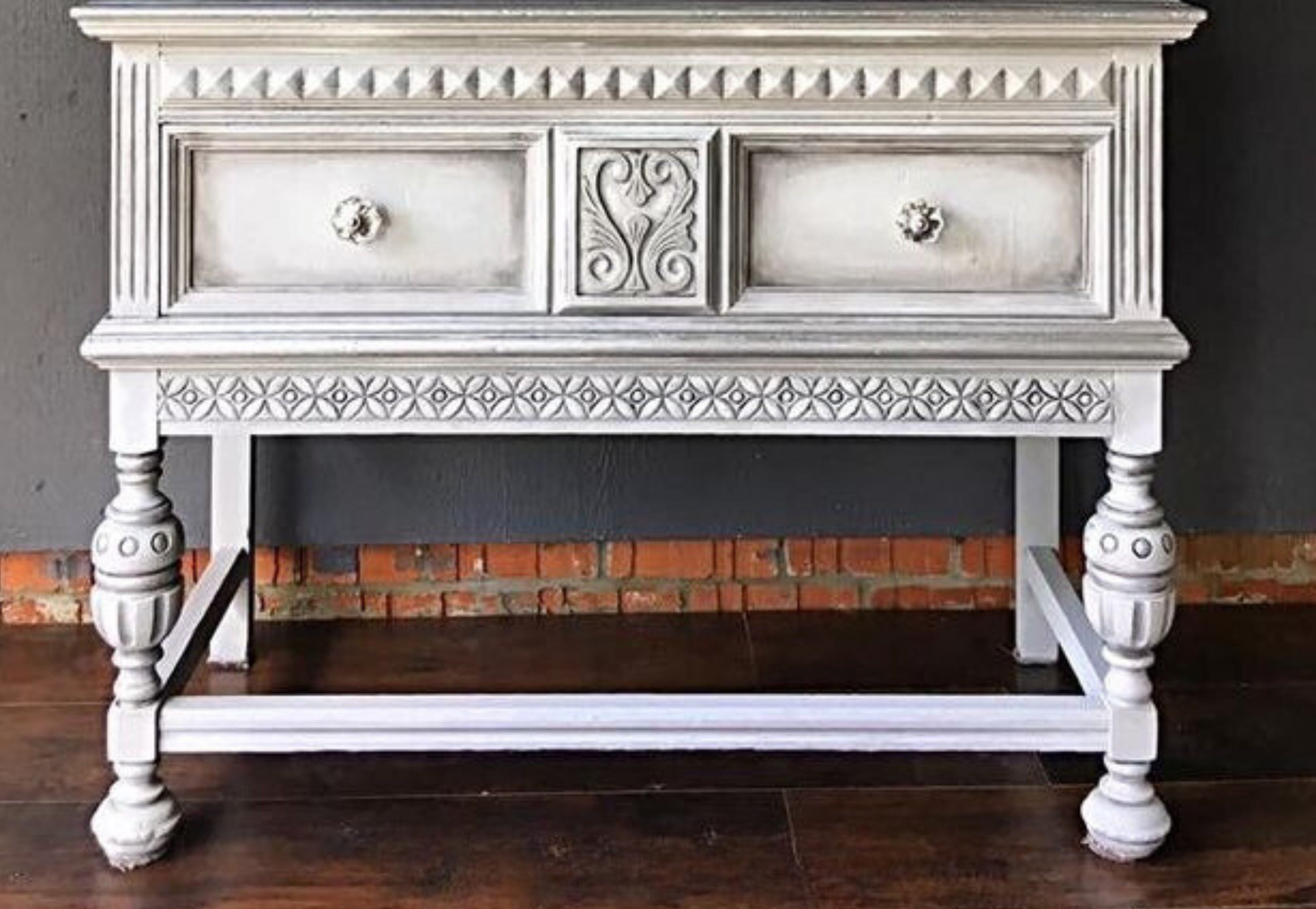 Cocktail Cave Bar Cabinet - Kelebek.in