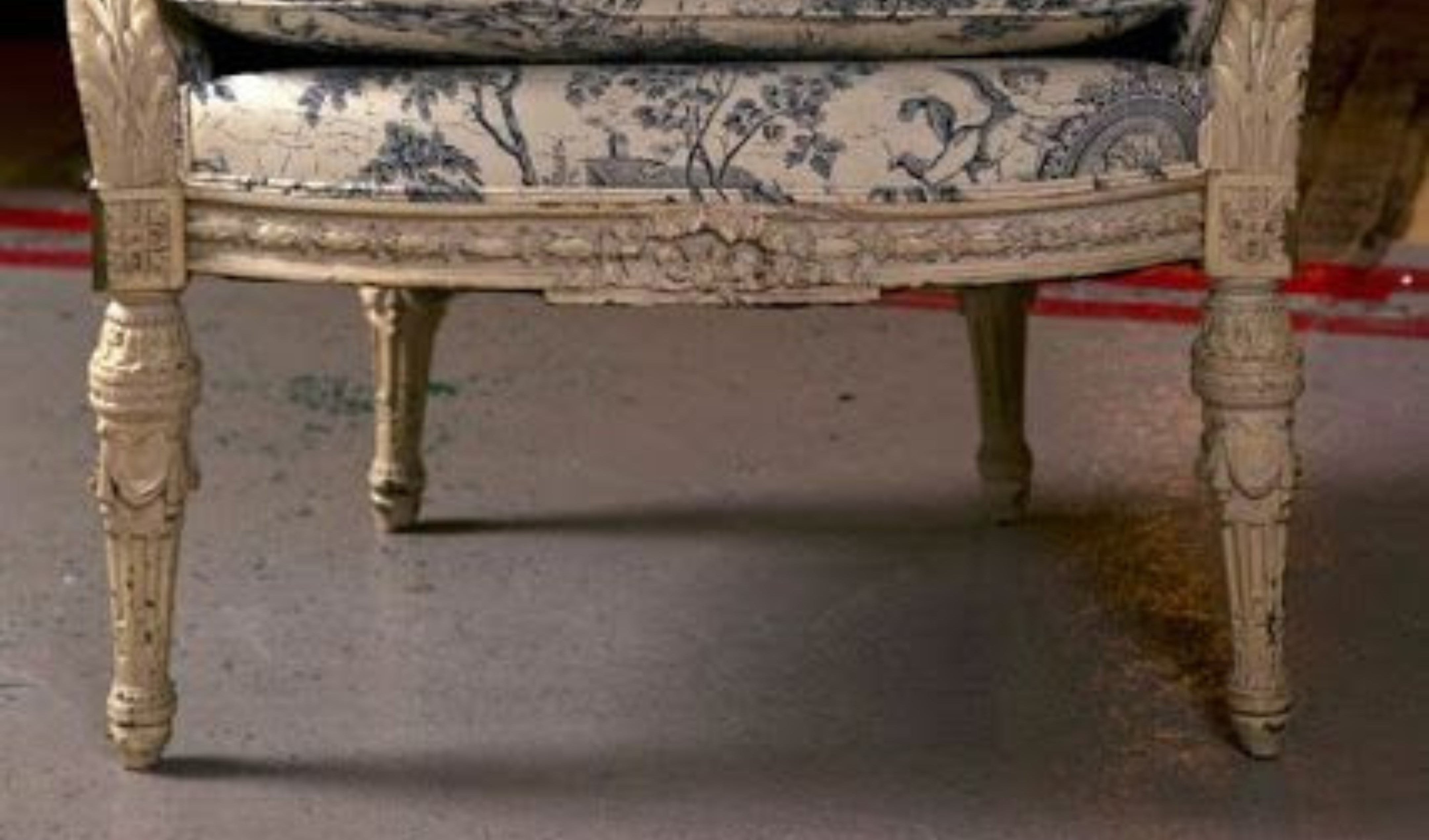 Celestial Comforts Chair - Kelebek.in