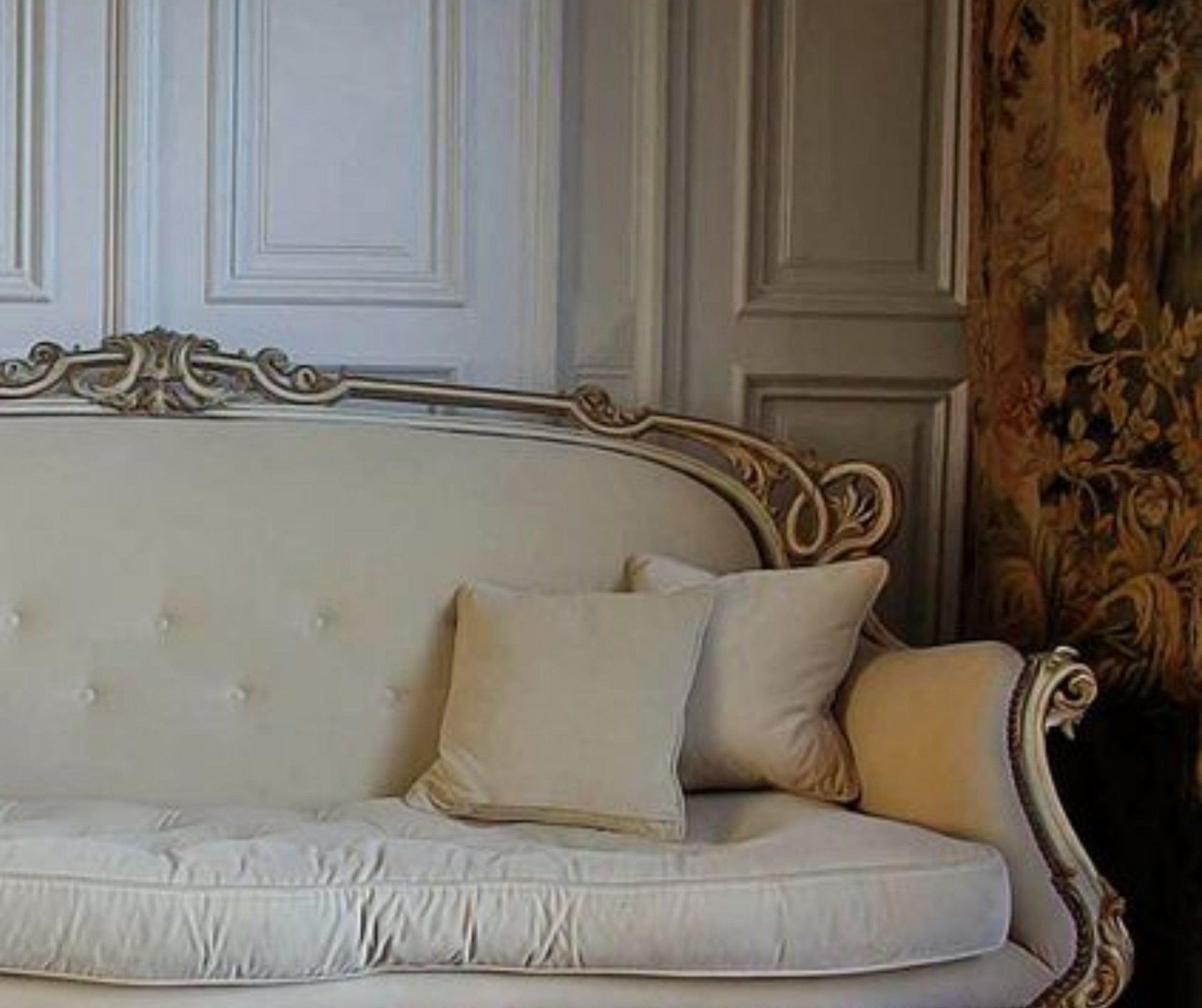 Lavish Loft Sofa - Kelebek.in