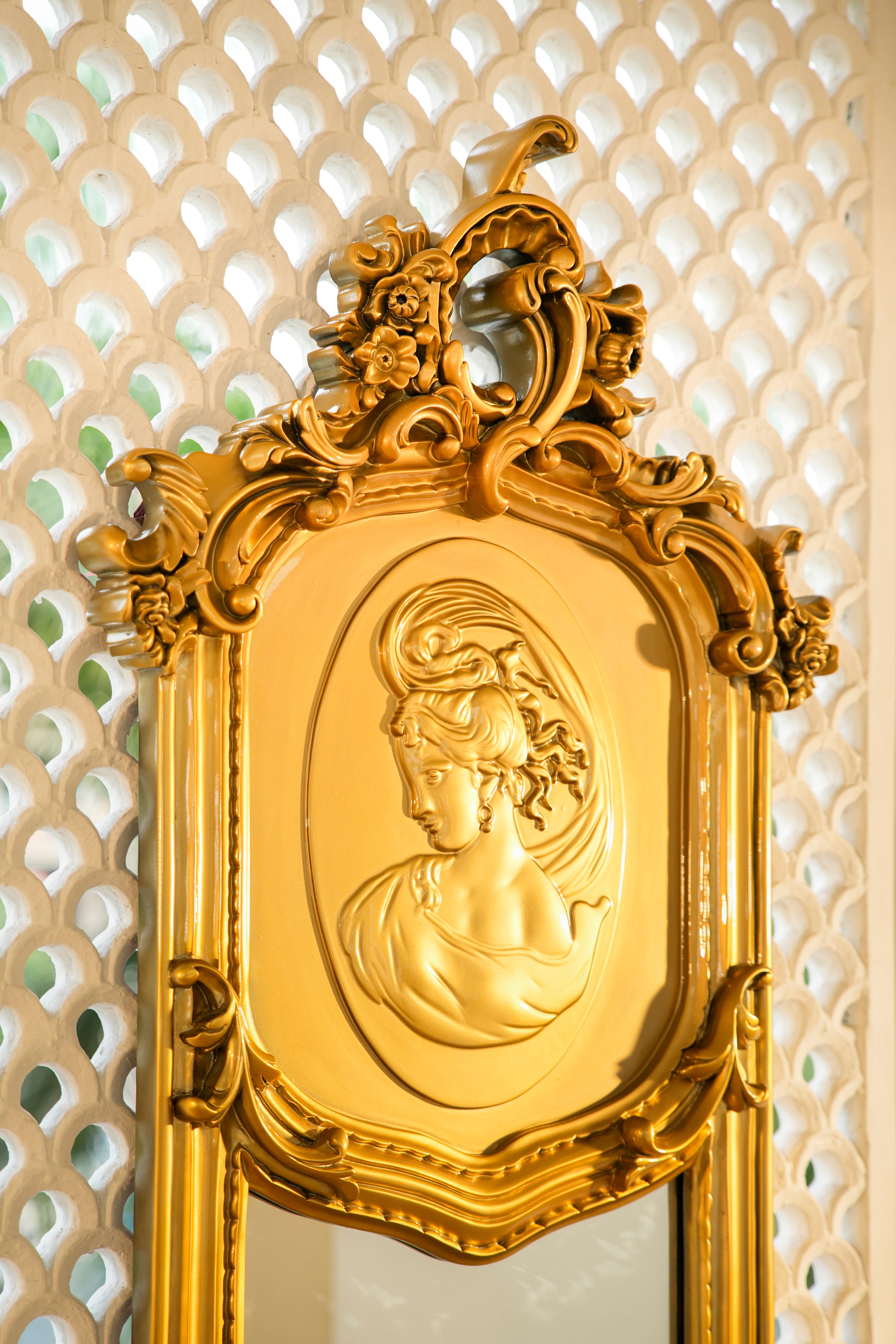 Blushing Petals - Kelebek.in