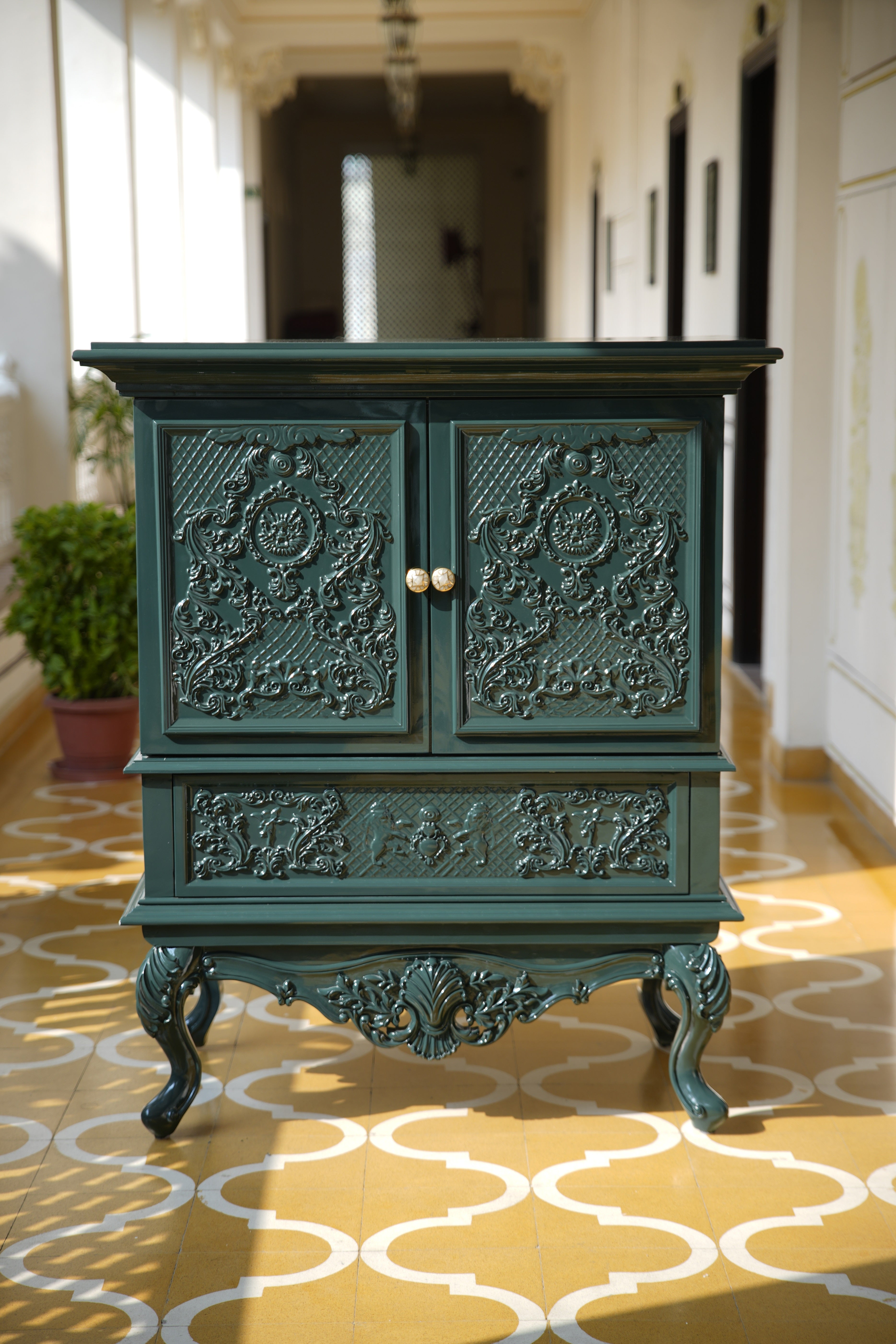 The Pour House - Kelebek.in