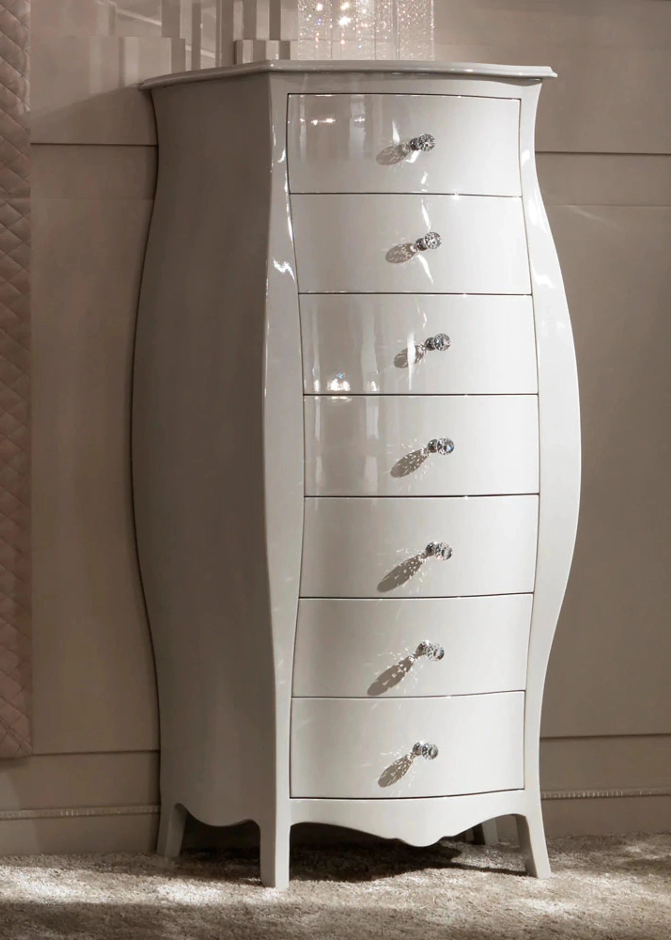 Modern Classic Chest - Kelebek.in