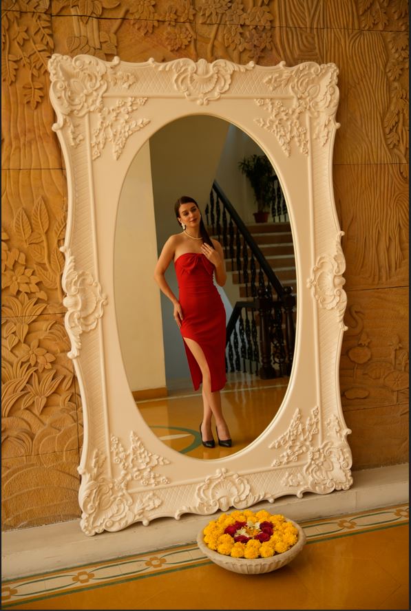 Whispered Promises - Kelebek.in